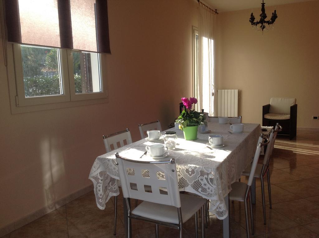 Agriturismo Da Lui Bordighera Oda fotoğraf